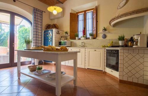 Fabbrica Villa | Villa Favola - Stunning private villa with pool