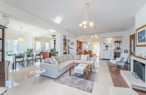 Tsoukaladhes Villa | Villa Filis -A magnificent Villa overlooking Lefkada!