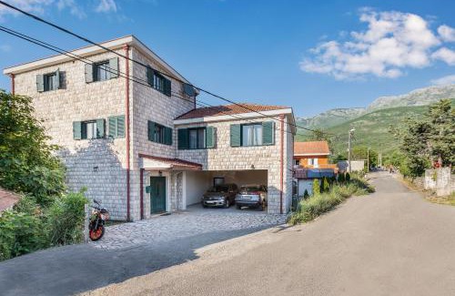 Radanovici Villa | Villa Forest