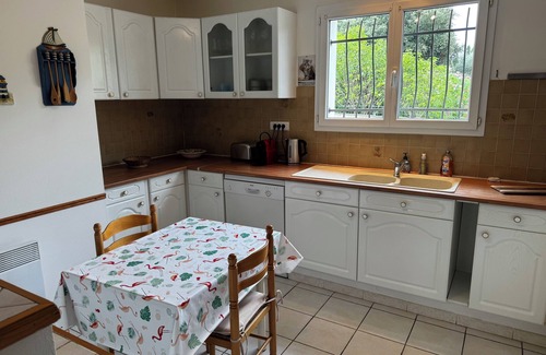 Garrigues-Sainte-Eulalie Villa | villa avec piscine pour 4 personne. Dans un petit village dans le sud de la FR.