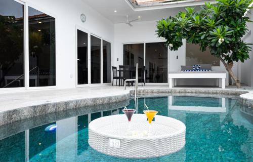Jomtien Villa | Villa Franken Luxury Pool Villa