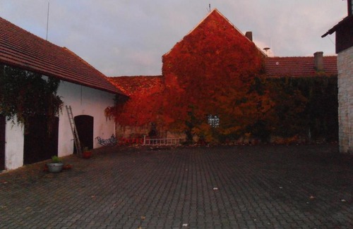 Revnicov House | Villa George