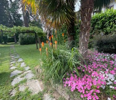 Inverigo House | Villa Gianna affitta camere