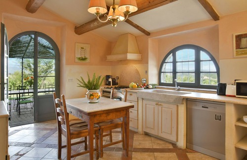 Casale Marittimo Villa | Villa Ginestra by Fantasia Villas