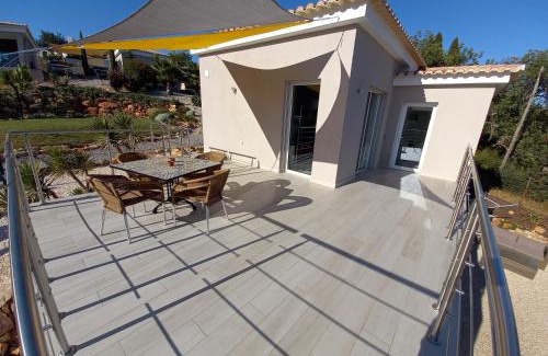 Monte Raposo House | Villa Girassol met zwembad