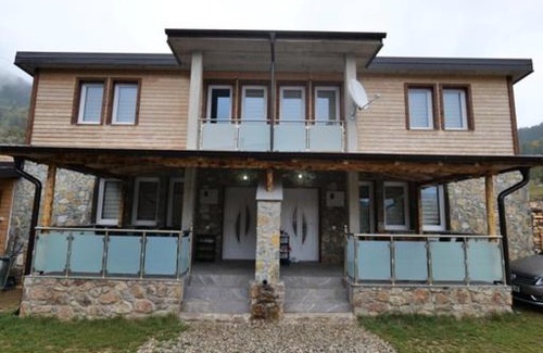 Pejë House | Villa Giti