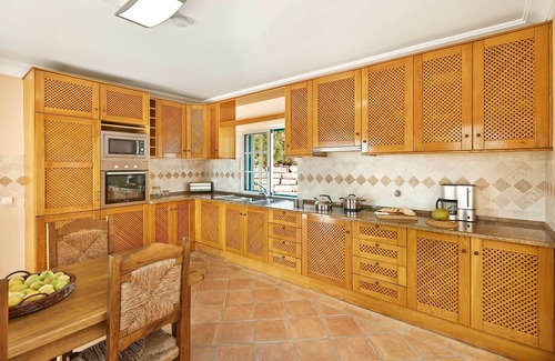 Ariolos Villa | Villa Gomes - Three Bedroom Villa, Sleeps 6