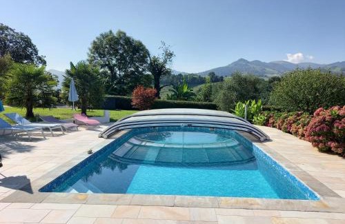 Saint-Jean-Pied-de-Port Bed & Breakfast | Villa Goxoki avec piscine Saint Jean Pied de Port