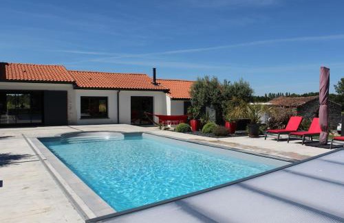 La Chapelle-Heulin Villa | Villa grand standing avec piscine proche Nantes