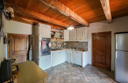 Aulla Villa | Villa Graziella - Six Bedroom Villa, Sleeps 12