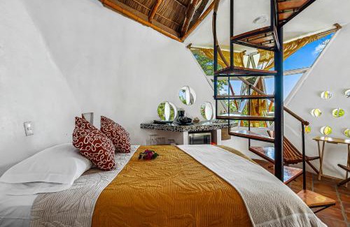 Isla Navidad Apartment | Villa Heliconia