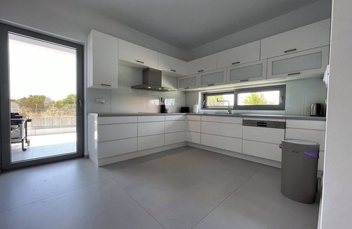 Stavros Villa | Villa Helios 4 bedroom - private pool - close to the beach