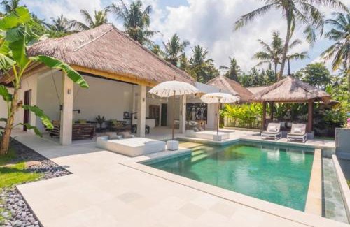 Tumbu Village Villa | Villa Hidden Pearl, with private cook and pool