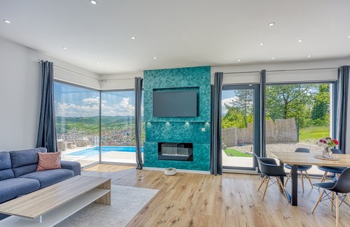 Bosanska Krupa Villa | Villa Hills with Private Pool