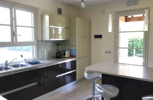 Pietrasanta Villa | Villa Iana - villa with garden located between Pietrasanta & Versilia beaches