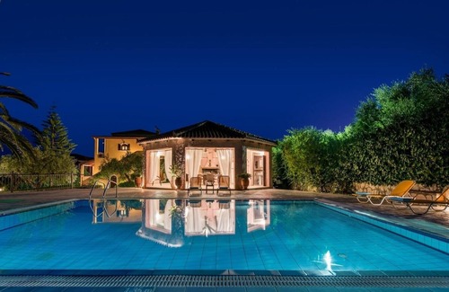 Lithakia Villa | Villa Iliaktida - Private Pool, Garden, Outdoor Kitchen & BBQ