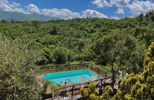 Montelirossi House | Villa immersa nel verde