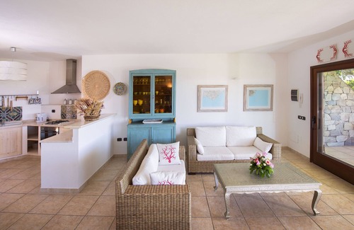 Chia Villa | Villa in Chia. Infinity private pool & garden, 500m from seaside. Great Panorama