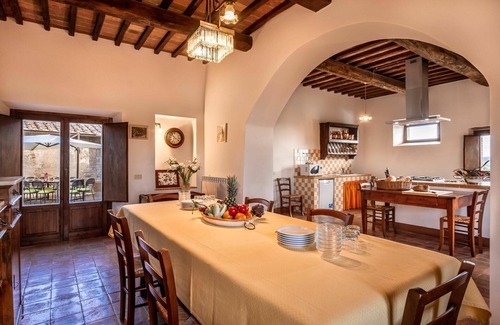 Castellina in Chianti Villa | Villa in San Leonino with 6 bedrooms sleeps 12