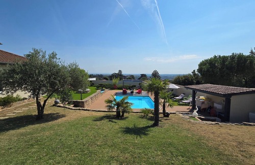 Millery Villa | Villa in the hills above Lyon with swimming pool, ideal for families.