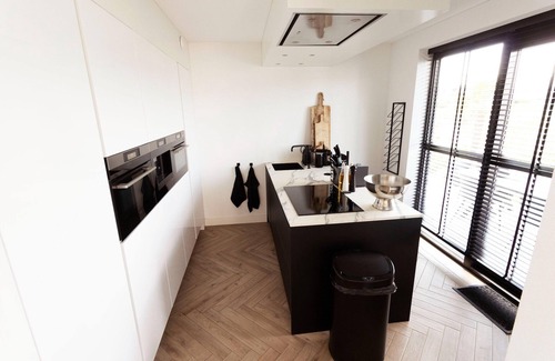 Zeewolde Villa | Villa in Zeewolde with private terrace