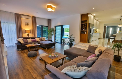 Dugopolje Villa | VILLA INFINITY- luxury residence near SPLIT