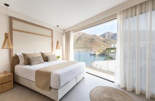 Bali Villa | Villa Iris, beachfront, with jacuzzi, up to 9 guests, Mpali beach, Rethymno!