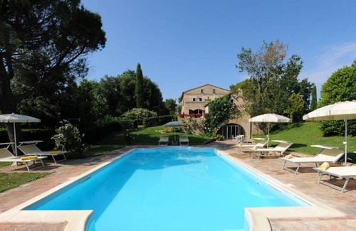 Rupoli Villa | VILLA DEL TOMBOLO - VILLA DEL TOMBOLO VILLA + CASOLARE
