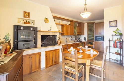 Passignano sul Trasimeno Villa | Villa il Mandorlo in Passignano sul Trasimeno , Umbria