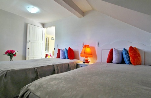 Artemisa House | Villa Juanita