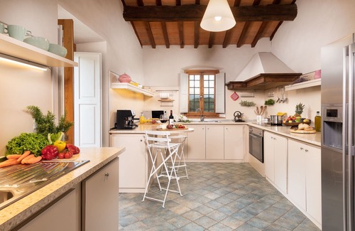 Rignano sull'Arno Villa | Villa just 14 km to Florence, 8 bedrooms. Garden, private pool and Wi-Fi!