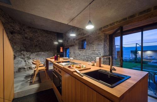 Pliskovica Villa | Villa Kambra With Whirlpool, Dutovlje, Slovenia