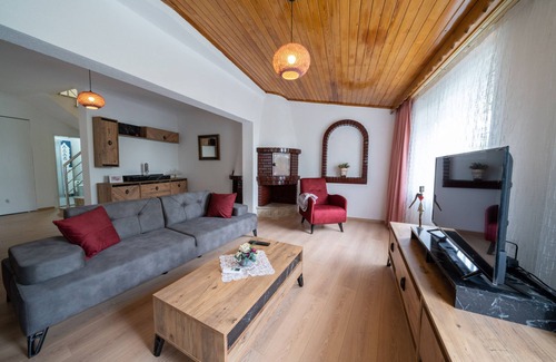 Icmeler City Center Villa | Villa Kapa Icmeler Daily Weekly Rentals