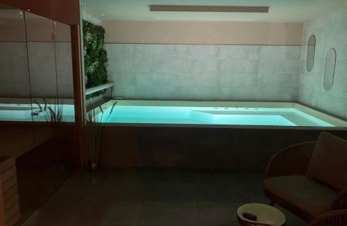 La Foret-Fouesnant Villa | Villa Kerleven- 150m plage - Spa intérieur-piscine