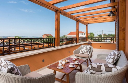 Bicine Villa | Villa Klementina - Three Bedroom Villa, Sleeps 6