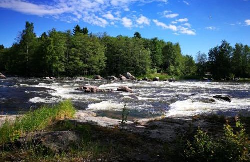 Kotka Apartment | Villa Koskenäyräs - beautiful Villa beside the Kymi River and Kokonkoski rapids