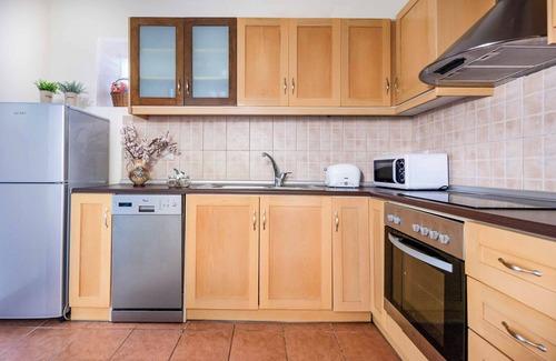 Champatha Villa | Villa Kourkoulios - Three Bedroom Villa, Sleeps 6