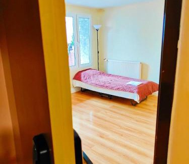 Ursynow Hostel | Villa Krasnowolska Airport