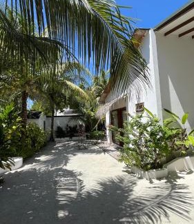 Thulusdhoo Island House | Villa Kudì Maldives Guest House Thulusdhoo