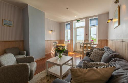Kuressaare House | Villa Kuus Sõlme - Sea View Holiday Home