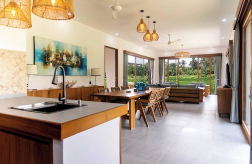 Tampaksiring Villa | Villa Léna - 3-Bedroom Villa Amidst Ubud's Rice Fields, 180° View