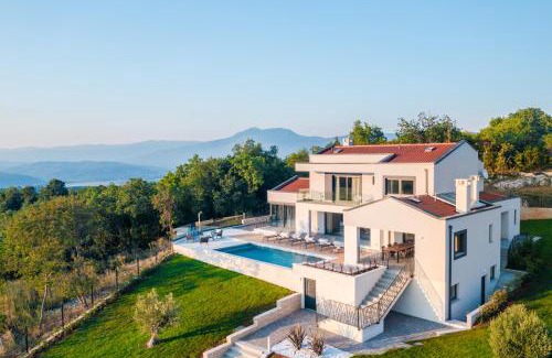 Sumber Villa | Villa La Guardia Istria *