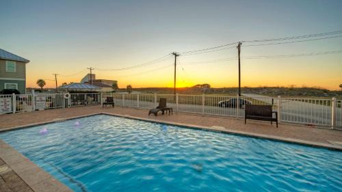 Corpus Christi House | Villa La Isla Family Condo with Pool Near Corpus Christis Best Beaches Dining