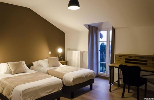 Villieu-Loyes-Mollon House | Villa La Maternité