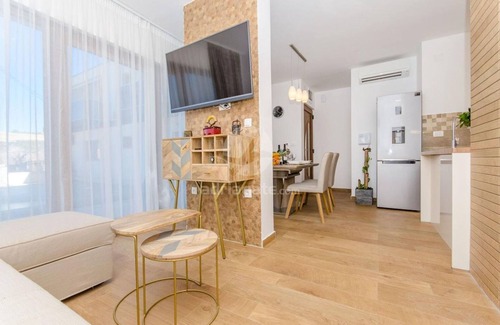 Veliki Drvenik Apartment | Villa LA-Two Bedroom Apartment with Terrace