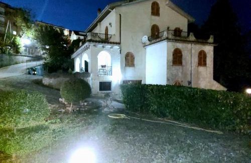 Corleto Perticara Bed & Breakfast | Villa Le Arcate