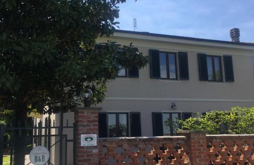 Cavour Bed & Breakfast | VILLA LE ROSE