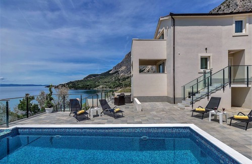 Drasnice Villa | Villa Legero with pool