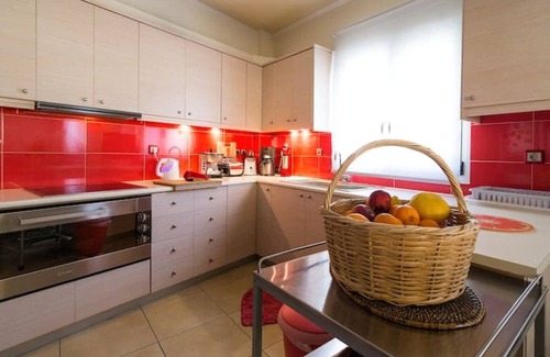 Gefira Mpania Villa | Villa Lepanto(3 bdrm-3 wc, parking, central-quiet)