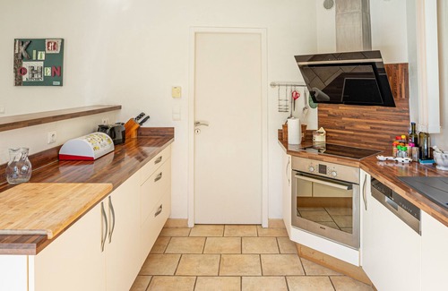 Eyjeaux House | Villa Les Papillons: Haven of Peace and Comfort